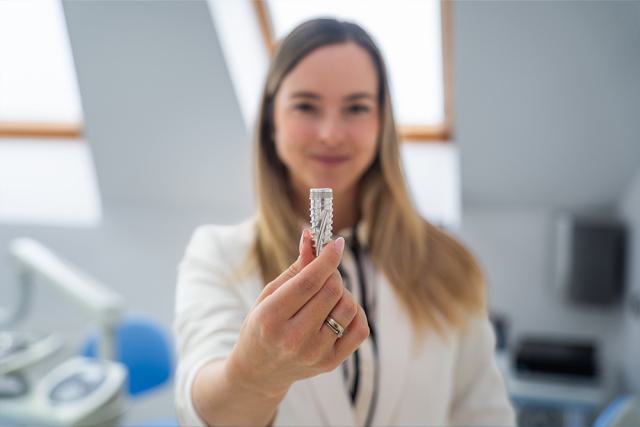 de - Mennyibe kerül Magyarországon egy implantátum?